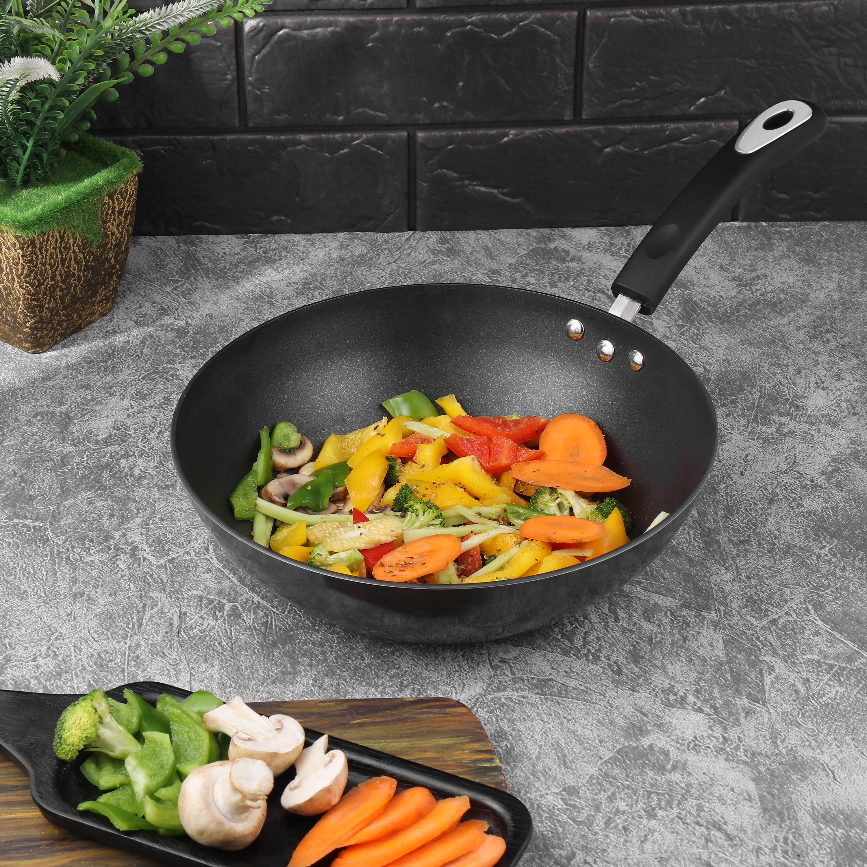 Vinod Hanos Non Stick Wok